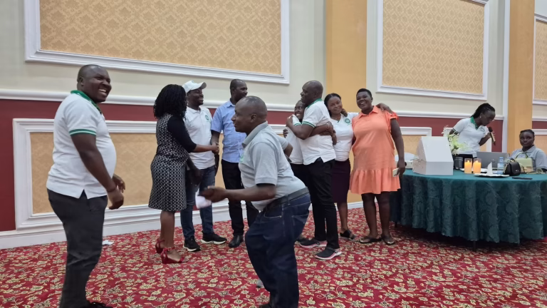 The club’s two-year anniversary: hall mingling 03