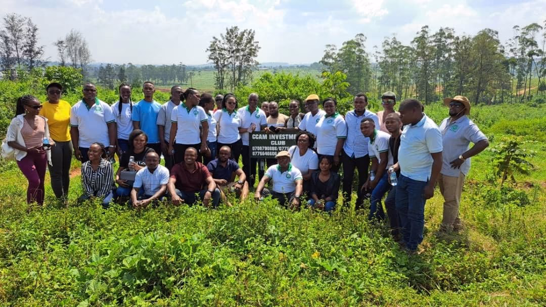 Members at the Mairye land visit: group 03