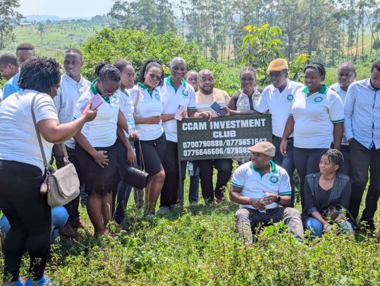 Members at the Mairye land visit: group 13